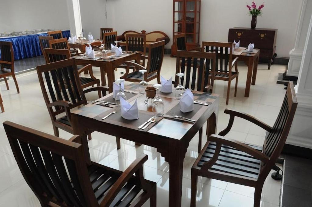 Blue Spring Hotel วัดดูวา ภายนอก รูปภาพ