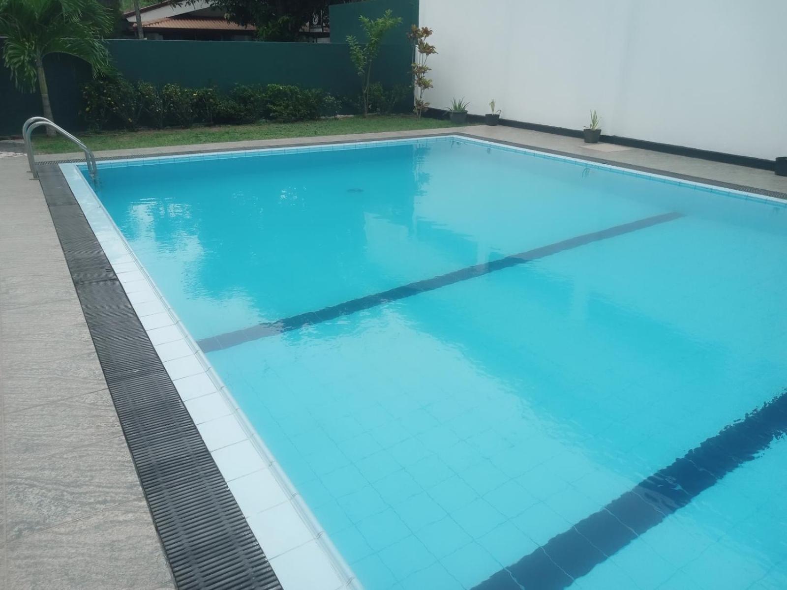 Blue Spring Hotel วัดดูวา ภายนอก รูปภาพ